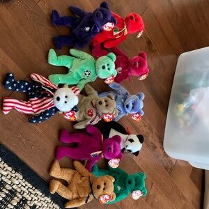 Lot of 11 vintage (90’s) TY original beanie babies. Great condition.